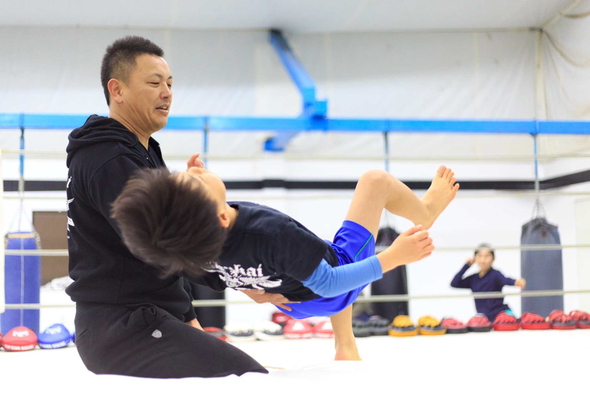 愛知県岡崎市と知立市の西三河 地域No.1キックボクシングジムMEIBUKAI｜アクロバット教室　運動能力向上、バク転、宙返りできます