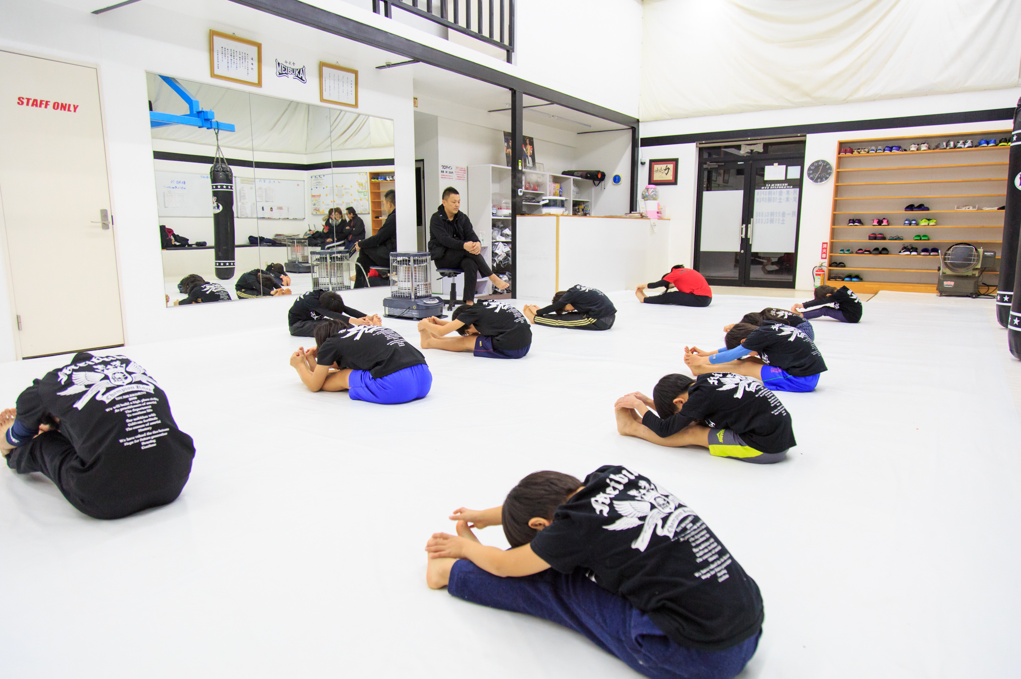 愛知県岡崎市と知立市の西三河 地域No.1キックボクシングジムMEIBUKAI｜アクロバット教室　運動能力向上、バク転、宙返りできます