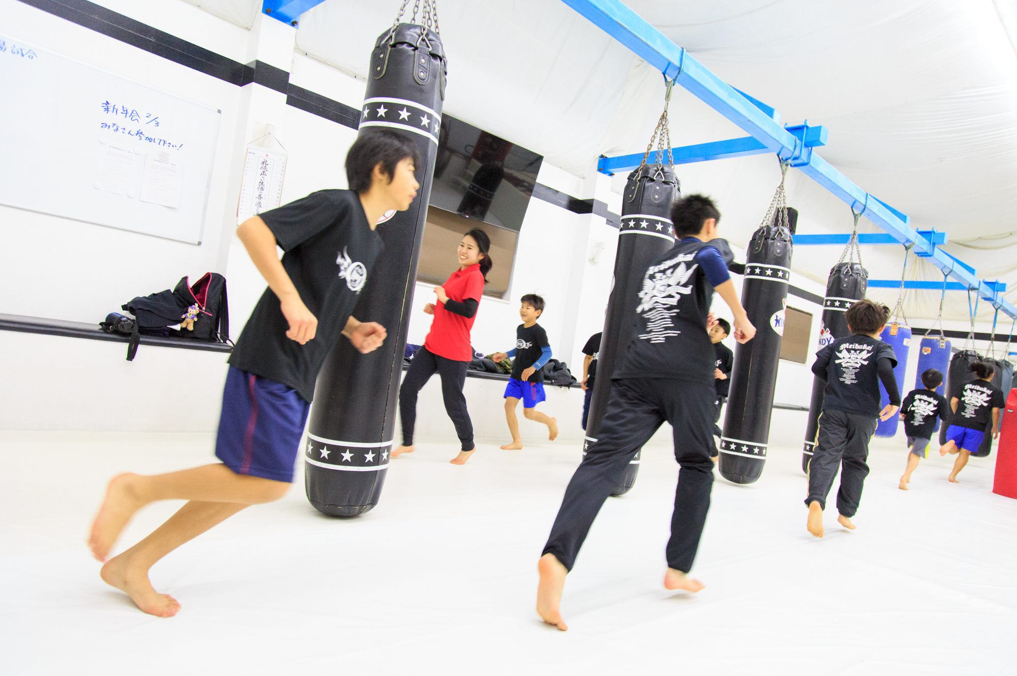愛知県岡崎市と知立市の西三河 地域No.1キックボクシングジムMEIBUKAI｜アクロバット教室　運動能力向上、バク転、宙返りできます