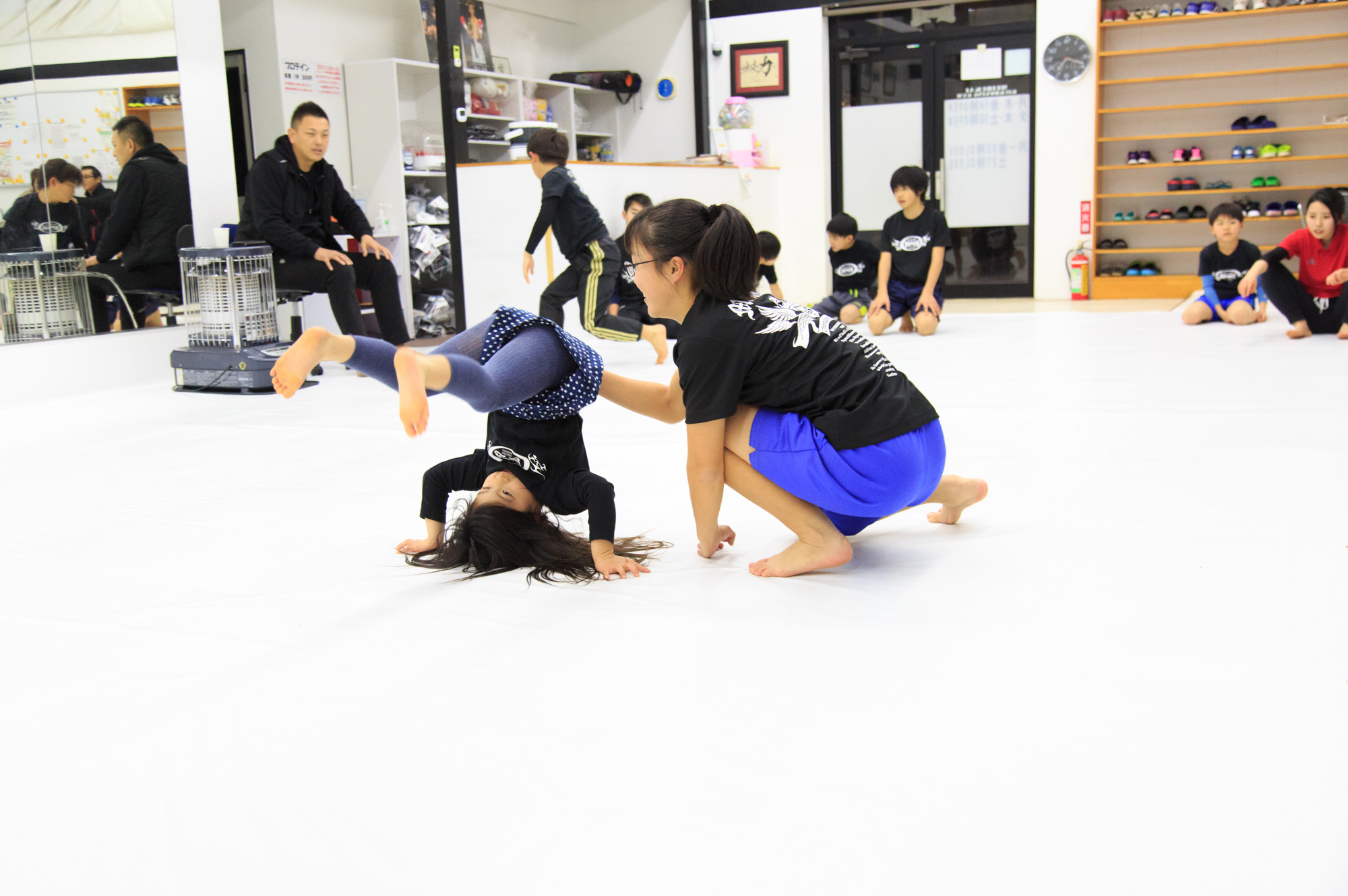 愛知県岡崎市と知立市の西三河 地域No.1キックボクシングジムMEIBUKAI｜アクロバット教室　運動能力向上、バク転、宙返りできます